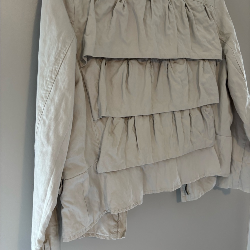 Kenneth Cole Stylish Tan Ruffle Jacket - Picture 5 of 7